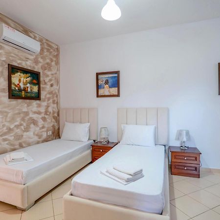 Eleni Guest House Saranda Dış mekan fotoğraf