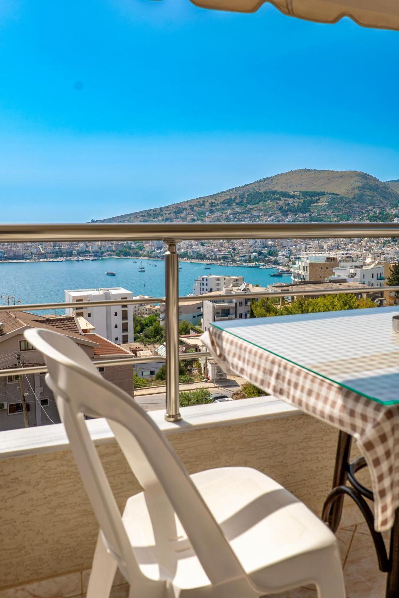 Eleni Guest House Saranda Dış mekan fotoğraf