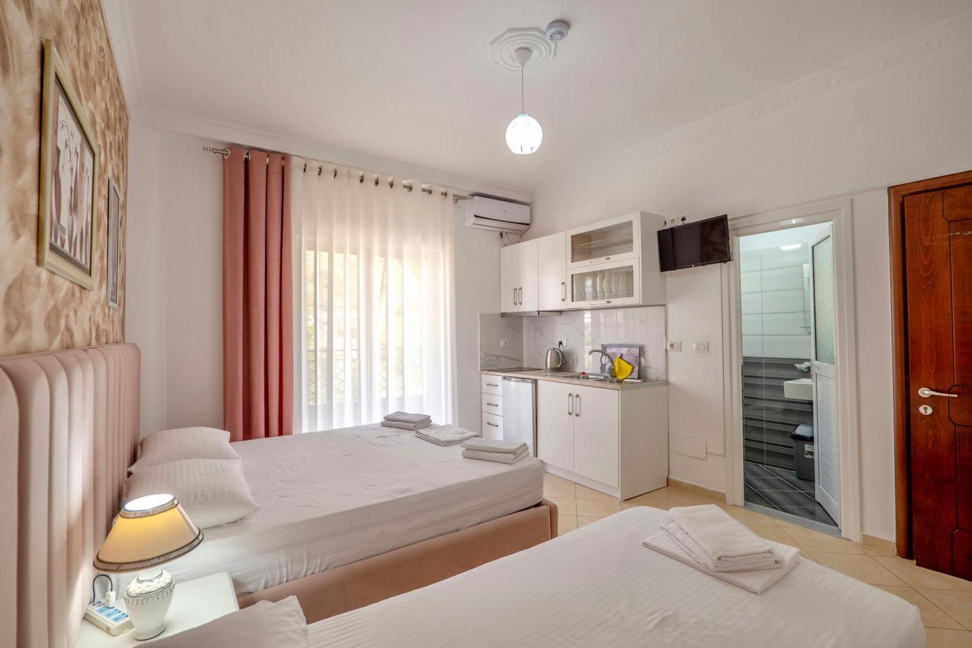 Eleni Guest House Saranda Dış mekan fotoğraf