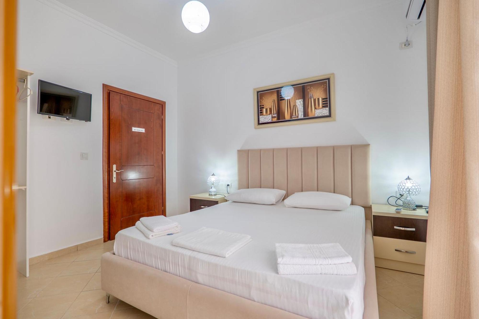 Eleni Guest House Saranda Dış mekan fotoğraf